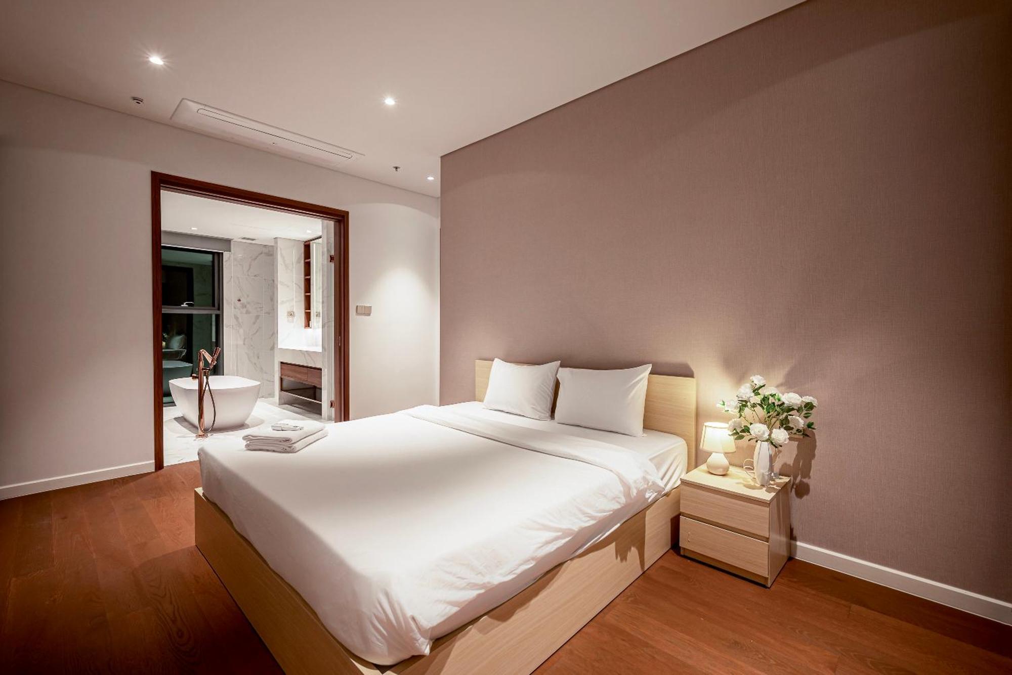 Saigon The Metropole - Residences Complex - By Svillage "Escape To Perfection" 胡志明市 外观 照片